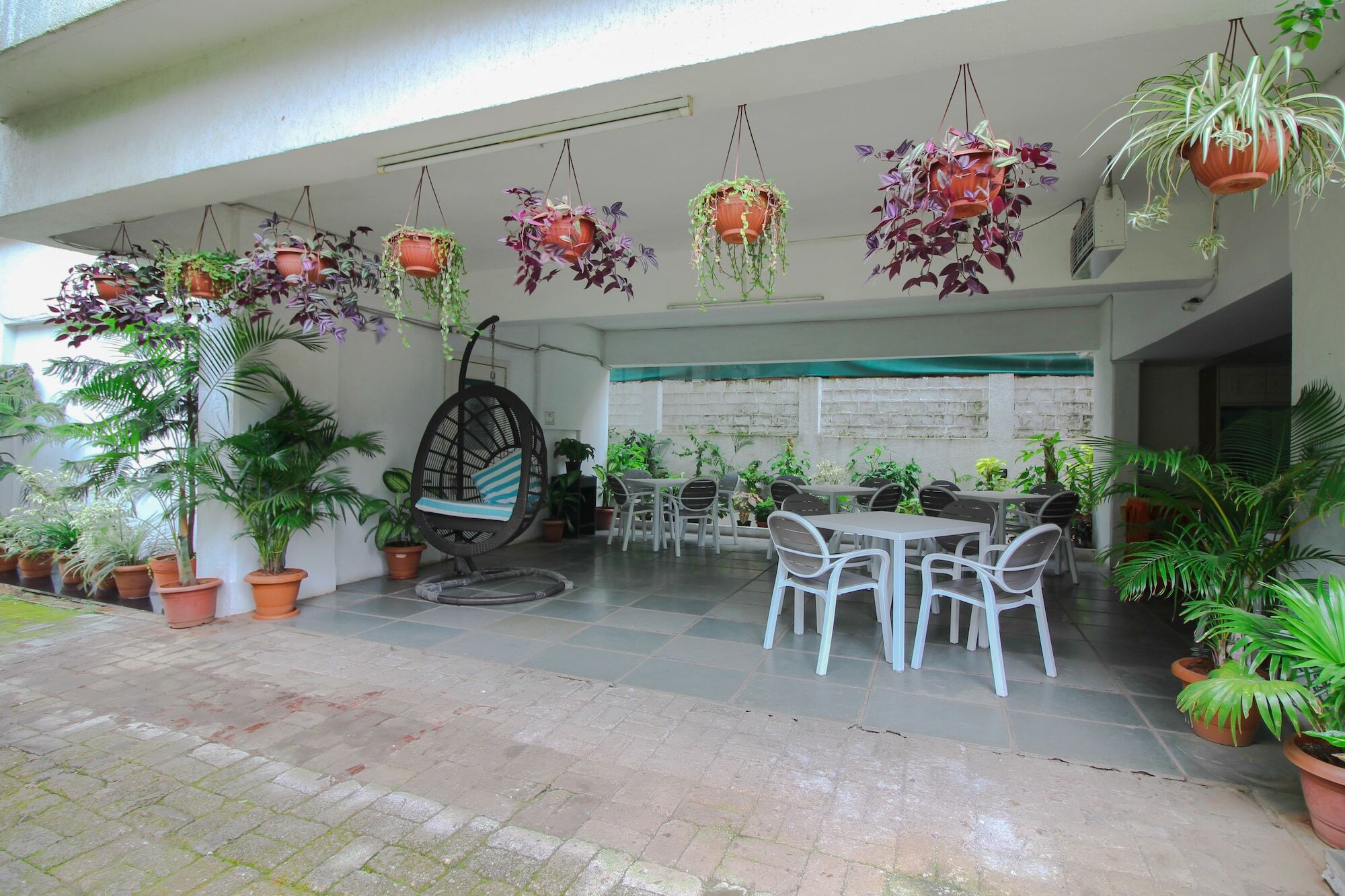 Treebo Brooks Manor Hotel Pune Exterior photo